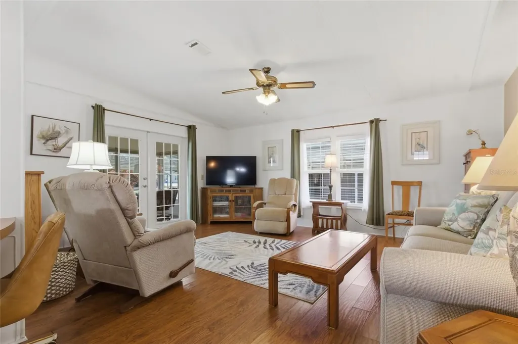5533 Regal Way Zephyrhills FL 33541