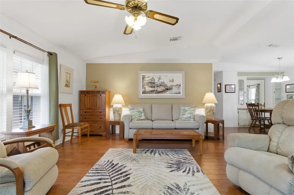 5533 Regal Way Zephyrhills FL 33541
