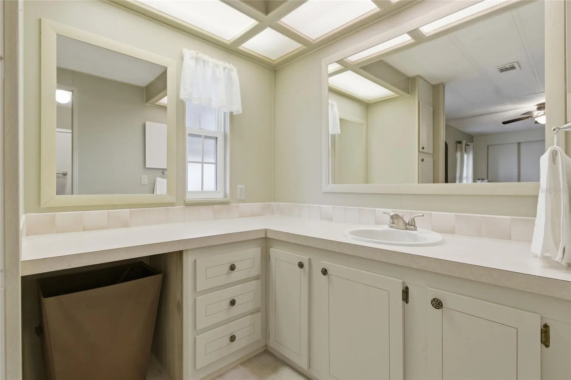5533 Regal Way Zephyrhills FL 33541