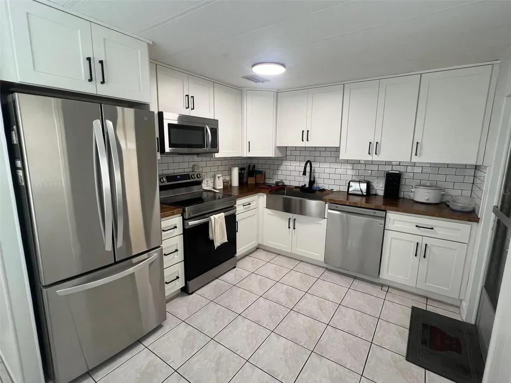 354 King Palm Street Largo FL 33778