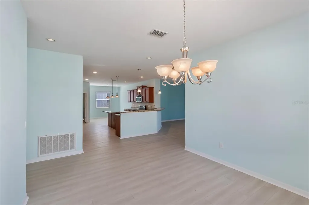 2626 Yukon Cliff Drive Ruskin FL 33570