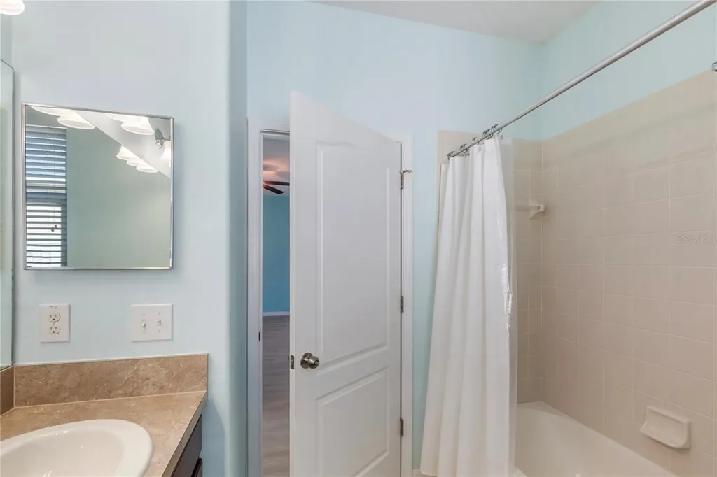 2626 Yukon Cliff Drive Ruskin FL 33570