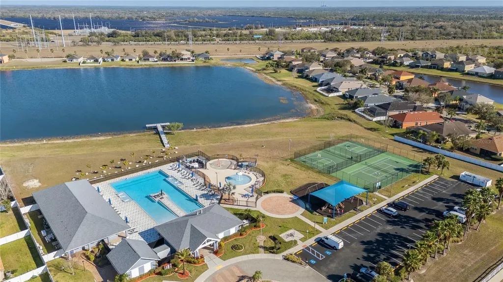 2626 Yukon Cliff Drive Ruskin FL 33570