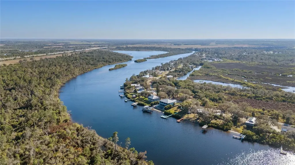 2626 Yukon Cliff Drive Ruskin FL 33570