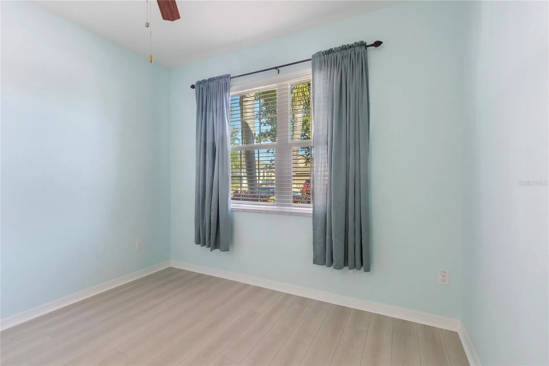 2626 Yukon Cliff Drive Ruskin FL 33570