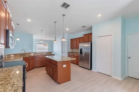 2626 Yukon Cliff Drive Ruskin FL 33570