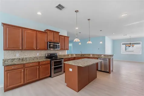 2626 Yukon Cliff Drive Ruskin FL 33570