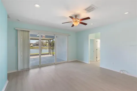 2626 Yukon Cliff Drive Ruskin FL 33570