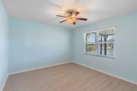 2626 Yukon Cliff Drive Ruskin FL 33570