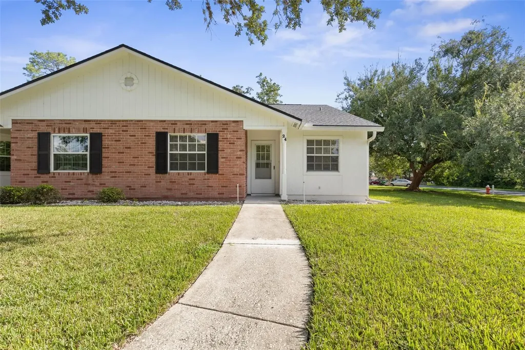 24 Kings Colony Court Palm Coast FL 32137