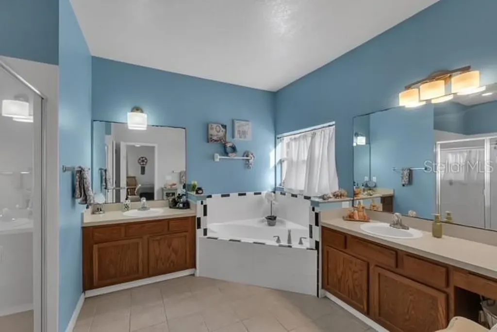 2702 Patrician Circle Kissimmee FL 34746