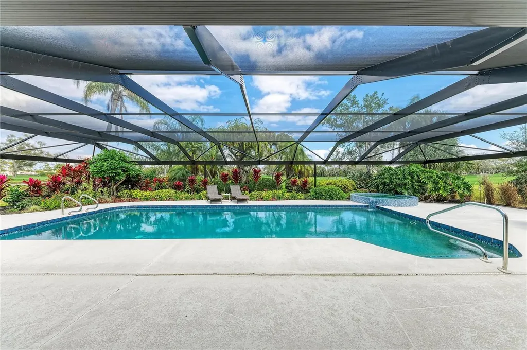 6107 45th Street W Bradenton FL 34210