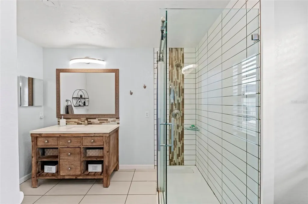 6107 45th Street W Bradenton FL 34210