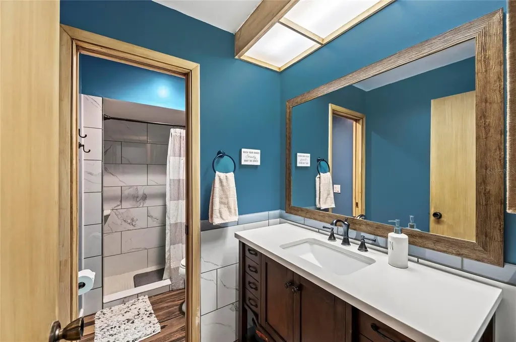 6107 45th Street W Bradenton FL 34210