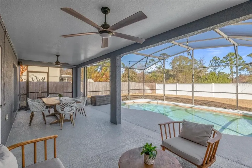 673 Red Pepper Loop Chuluota FL 32766