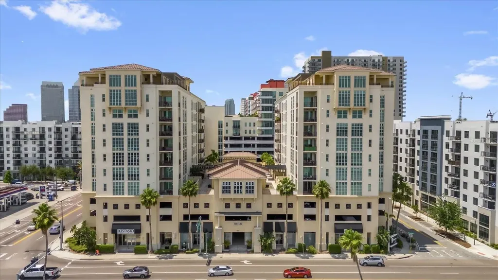 1238 E Kennedy Boulevard Tampa FL 33602