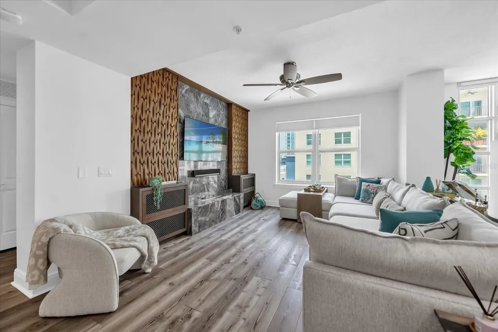 1238 E Kennedy Boulevard Tampa FL 33602