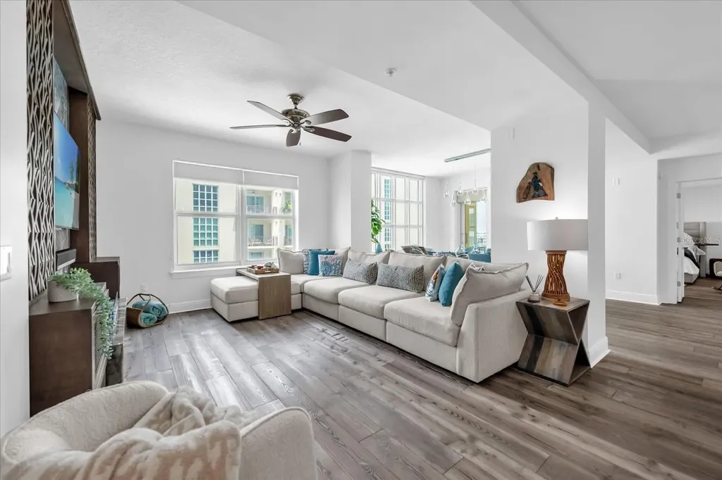 1238 E Kennedy Boulevard Tampa FL 33602