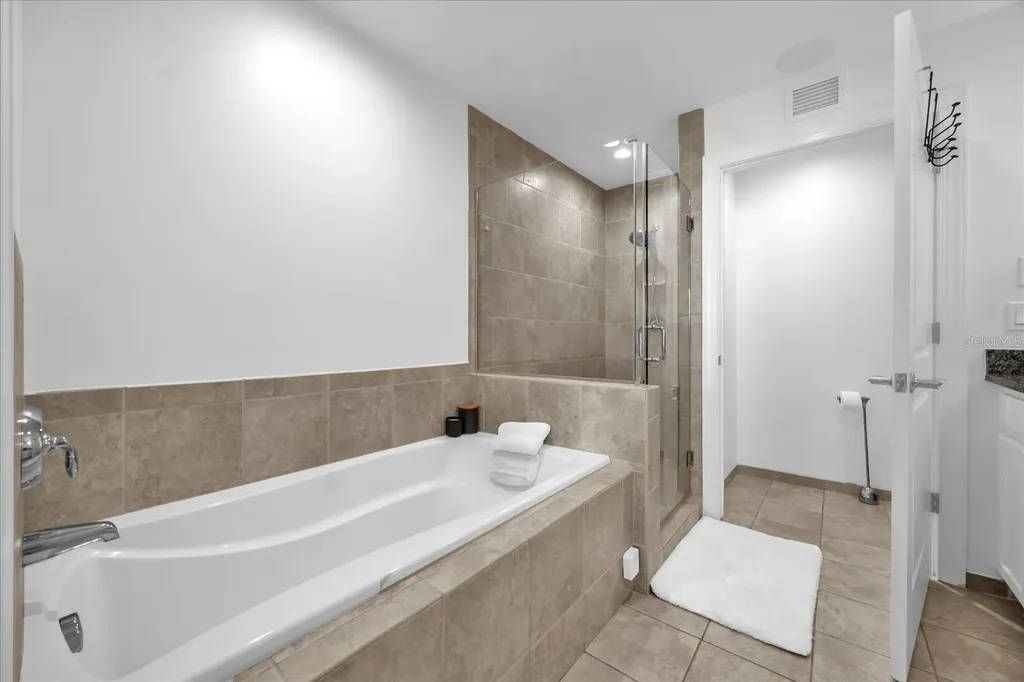 1238 E Kennedy Boulevard Tampa FL 33602