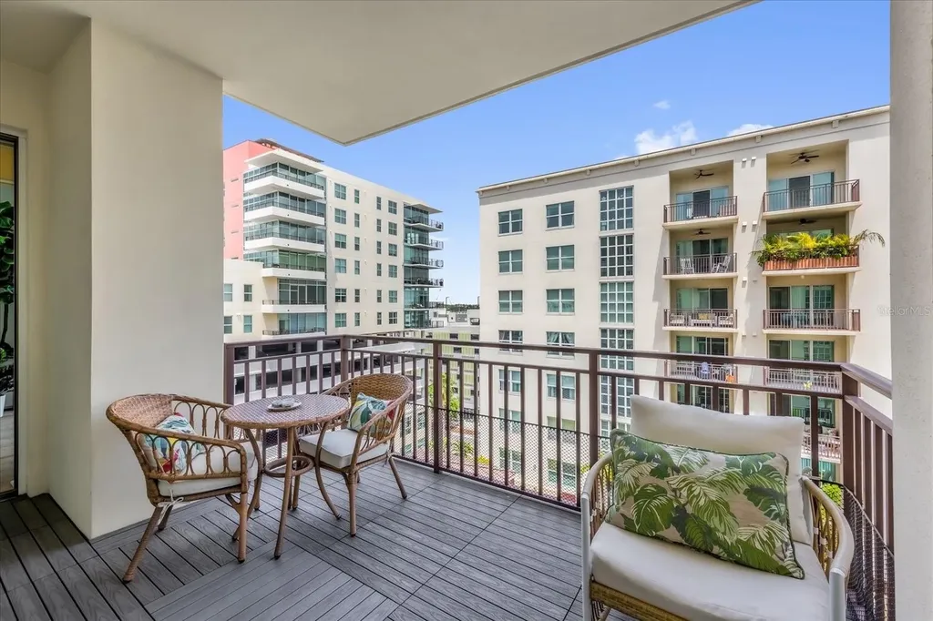 1238 E Kennedy Boulevard Tampa FL 33602