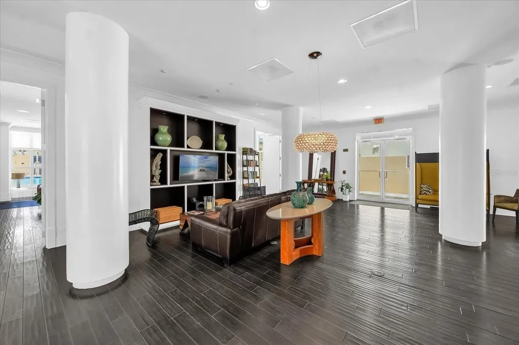 1238 E Kennedy Boulevard Tampa FL 33602