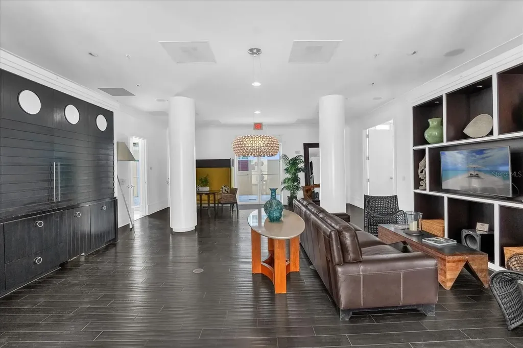 1238 E Kennedy Boulevard Tampa FL 33602