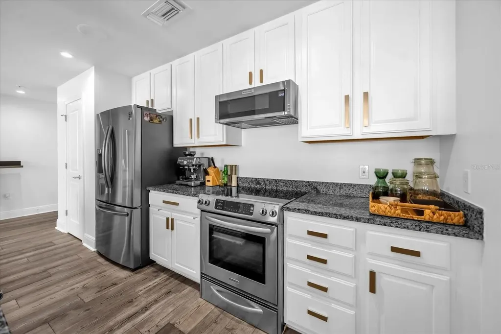 1238 E Kennedy Boulevard Tampa FL 33602