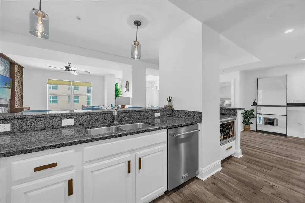 1238 E Kennedy Boulevard Tampa FL 33602