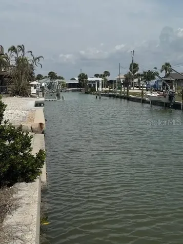 1275 Holiday Drive Englewood FL 34223