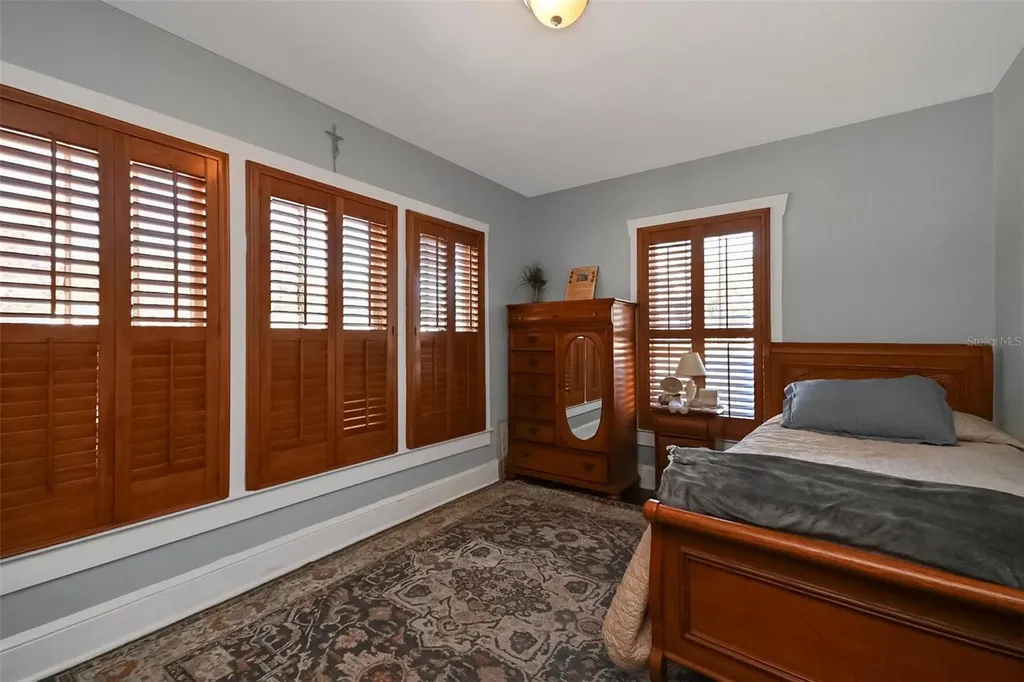 118 E Yelkca Terrace Edgewater FL 32132