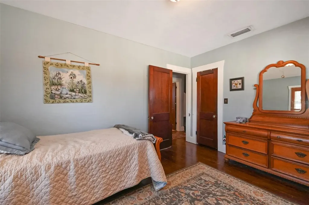 118 E Yelkca Terrace Edgewater FL 32132