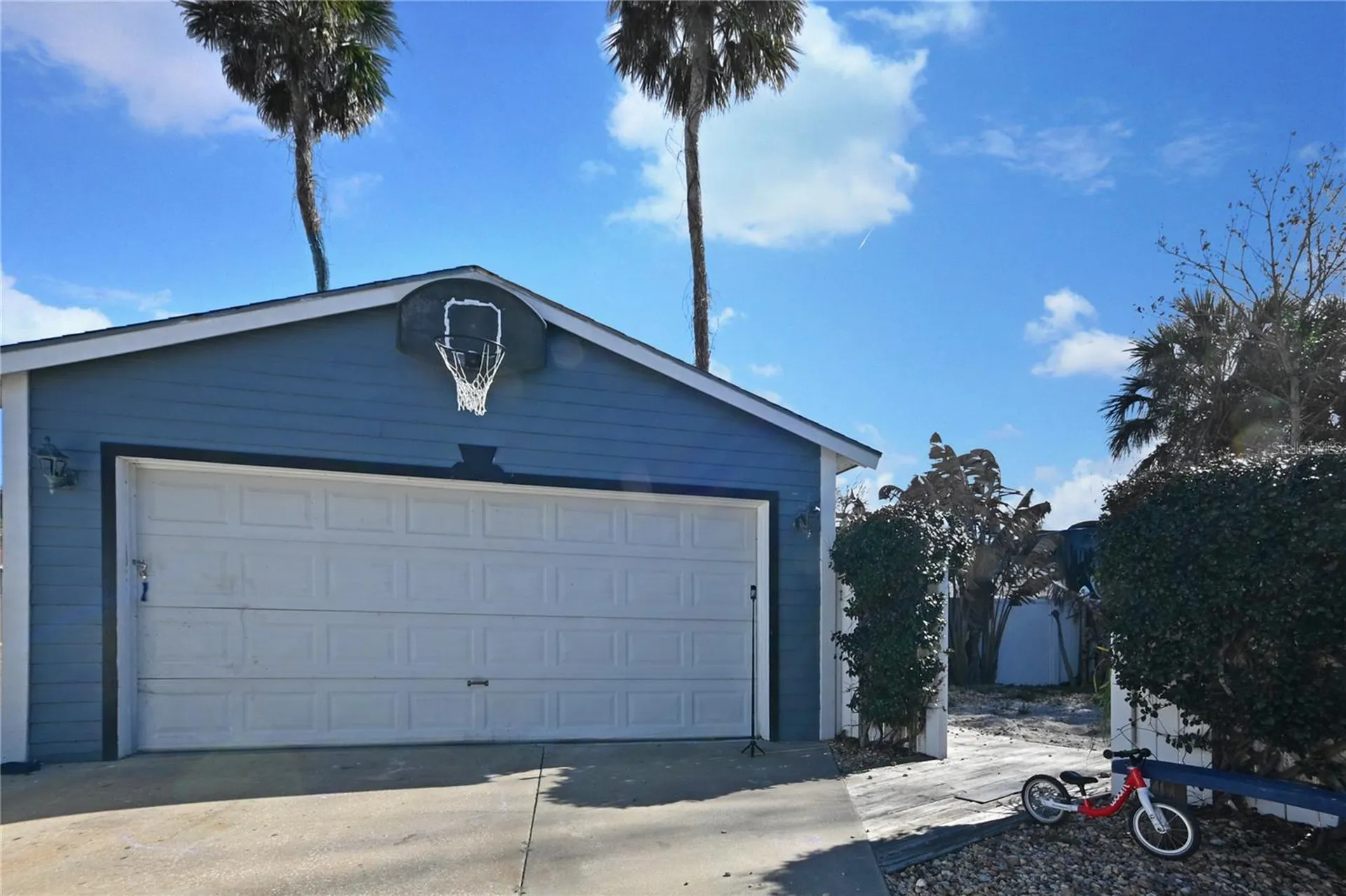 118 E Yelkca Terrace Edgewater FL 32132