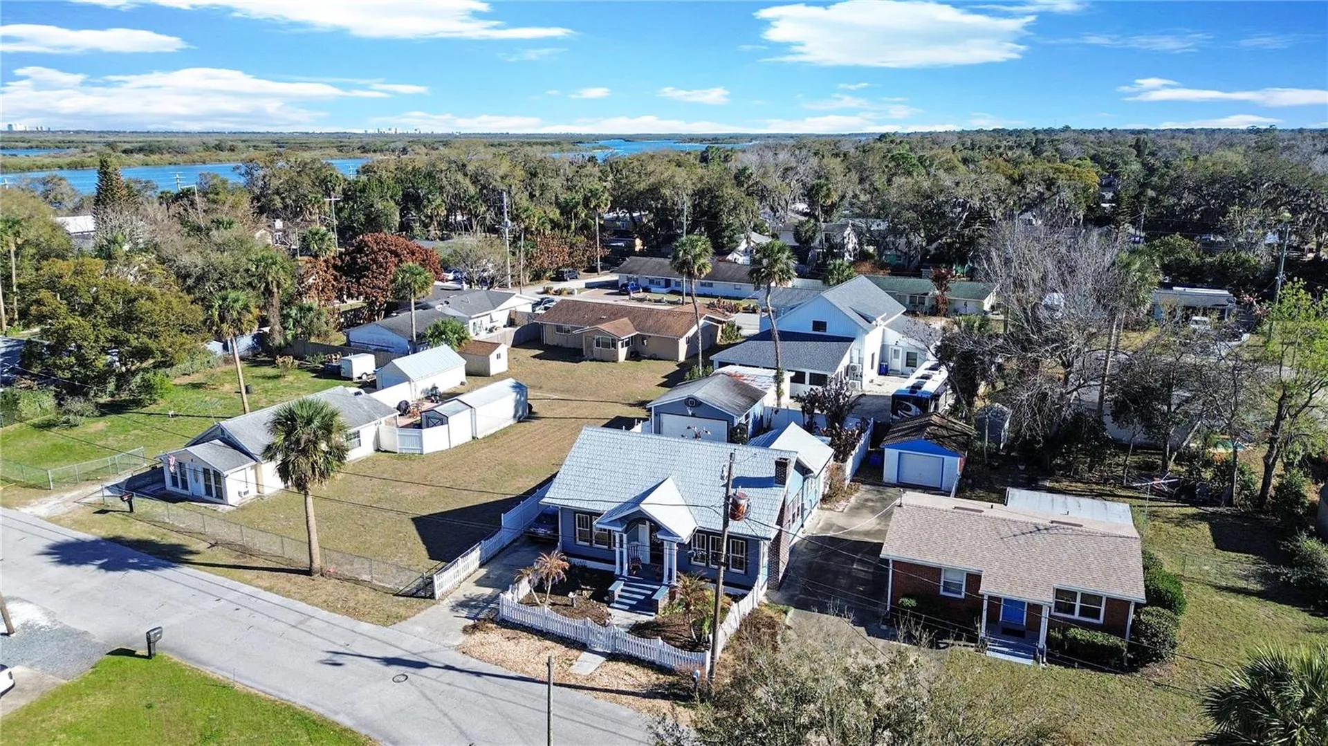 118 E Yelkca Terrace Edgewater FL 32132