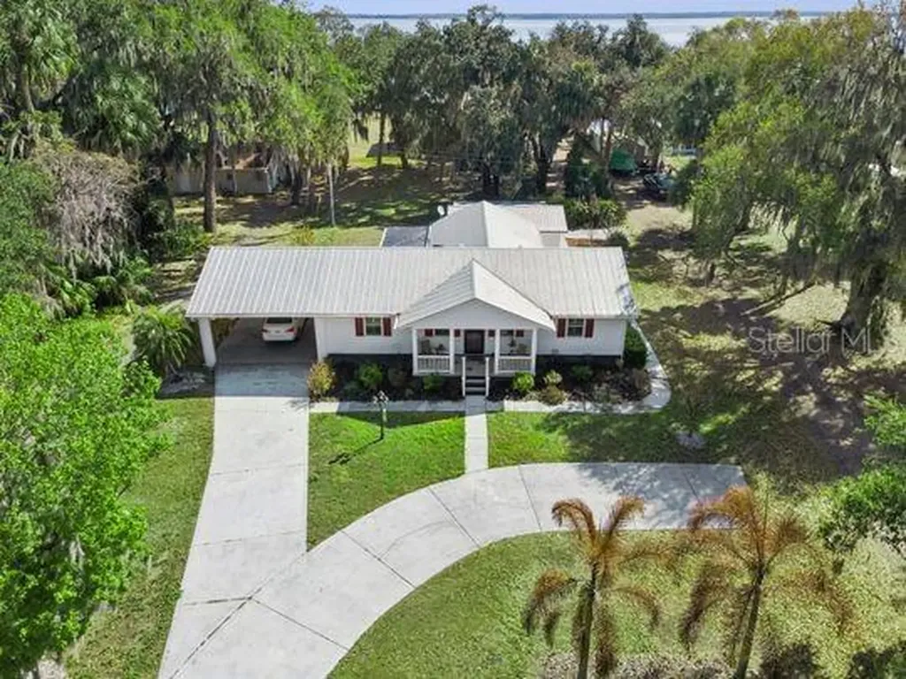 10744 W Beach Parkway Lake Wales FL 33898