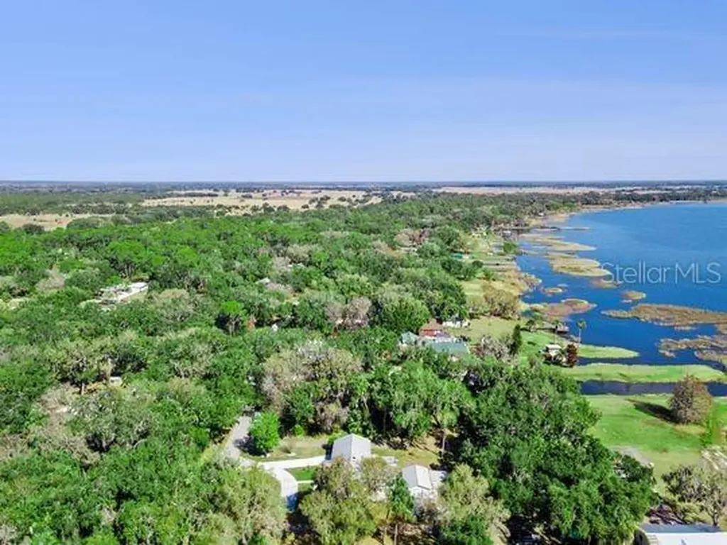 10744 W Beach Parkway Lake Wales FL 33898