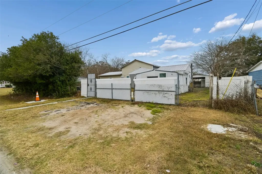 5723 Cherry Tree Drive Lakeland FL 33811