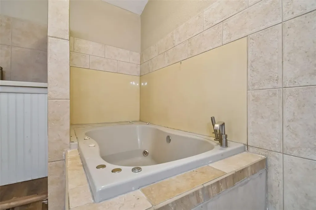 5723 Cherry Tree Drive Lakeland FL 33811