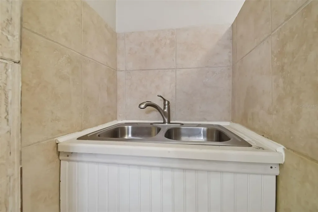 5723 Cherry Tree Drive Lakeland FL 33811
