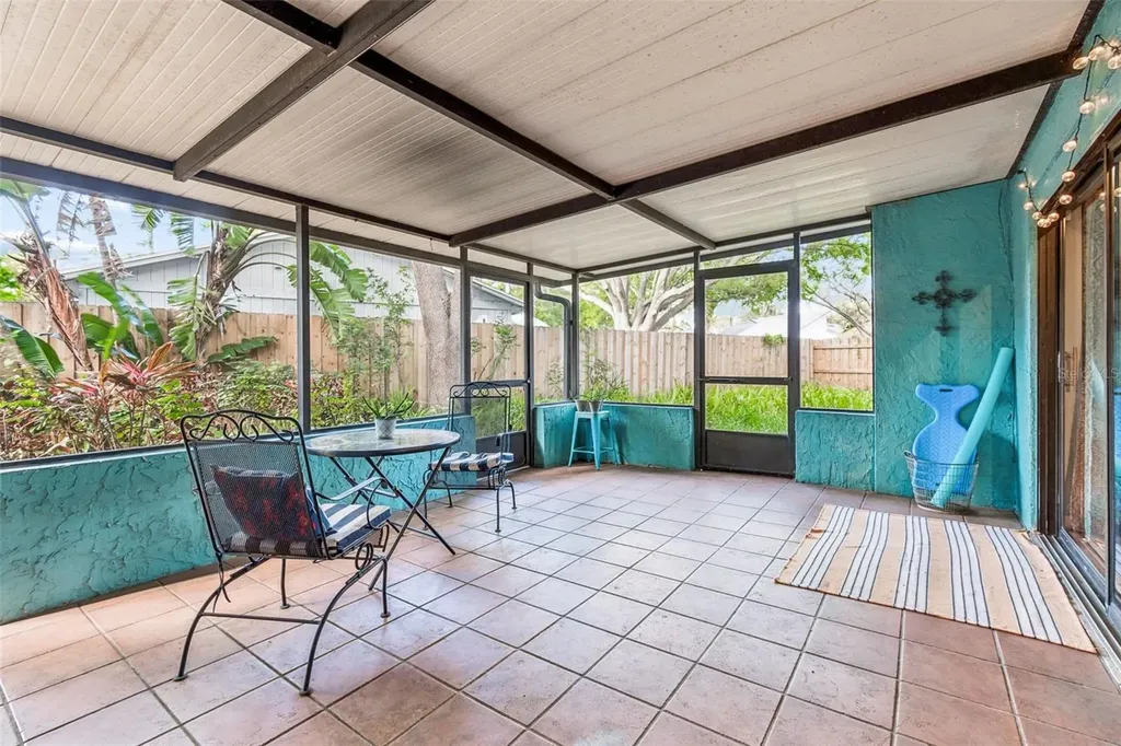 4438 Summer Oak Drive Tampa FL 33618