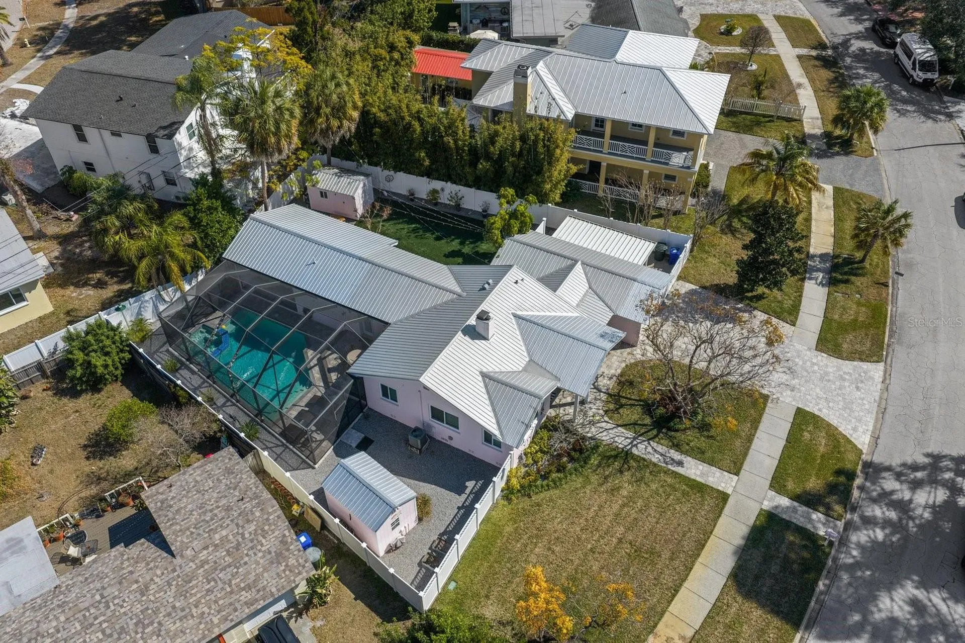 216 Grove Circle S Dunedin FL 34698