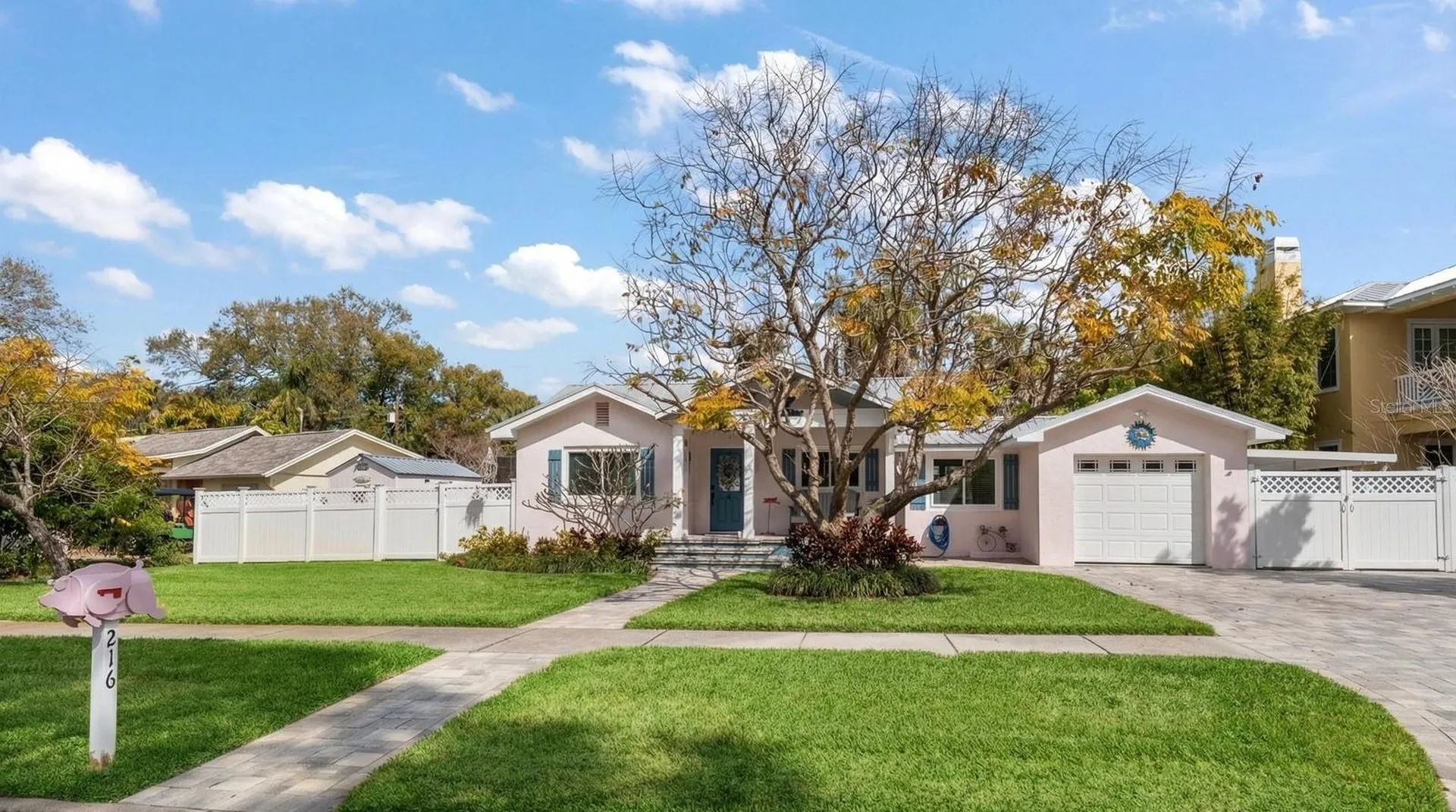 216 Grove Circle S Dunedin FL 34698