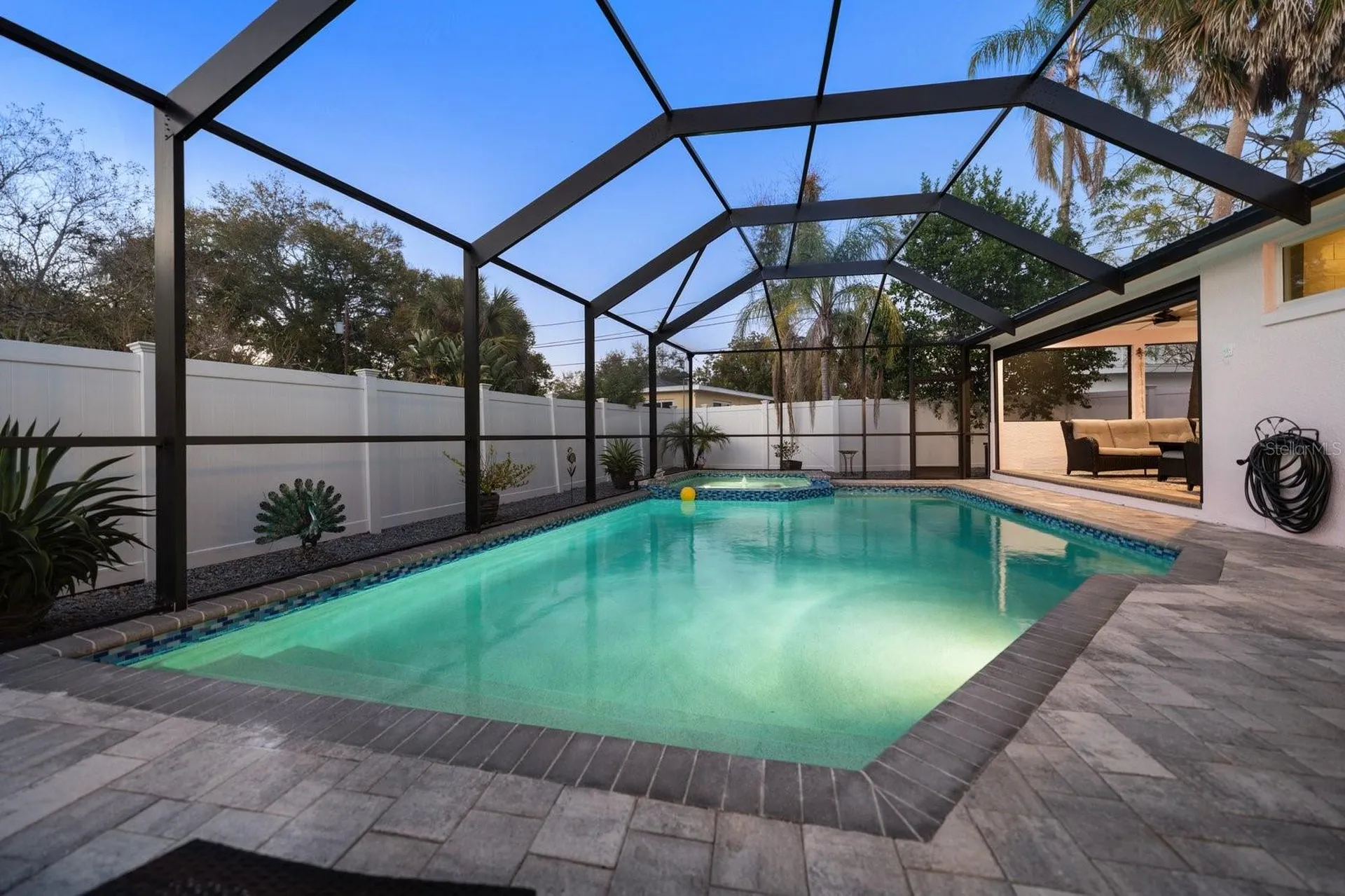 216 Grove Circle S Dunedin FL 34698