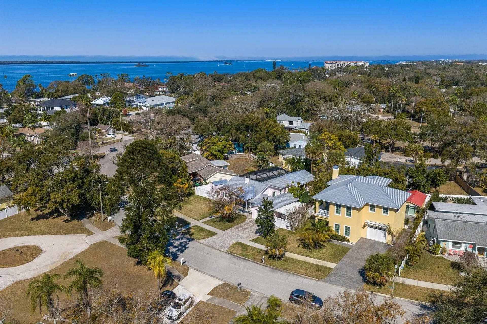 216 Grove Circle S Dunedin FL 34698
