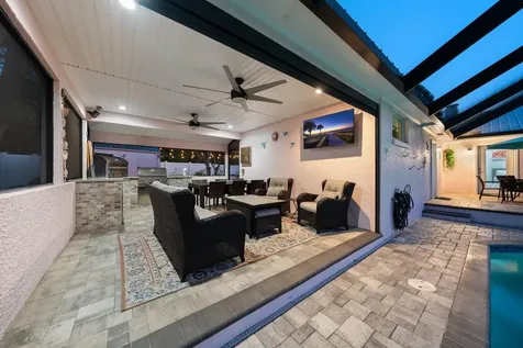 216 Grove Circle S Dunedin FL 34698