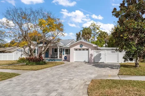 216 Grove Circle S Dunedin FL 34698