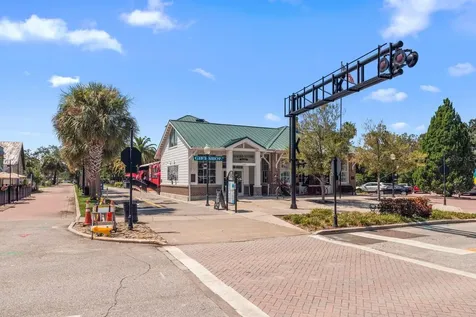 216 Grove Circle S Dunedin FL 34698