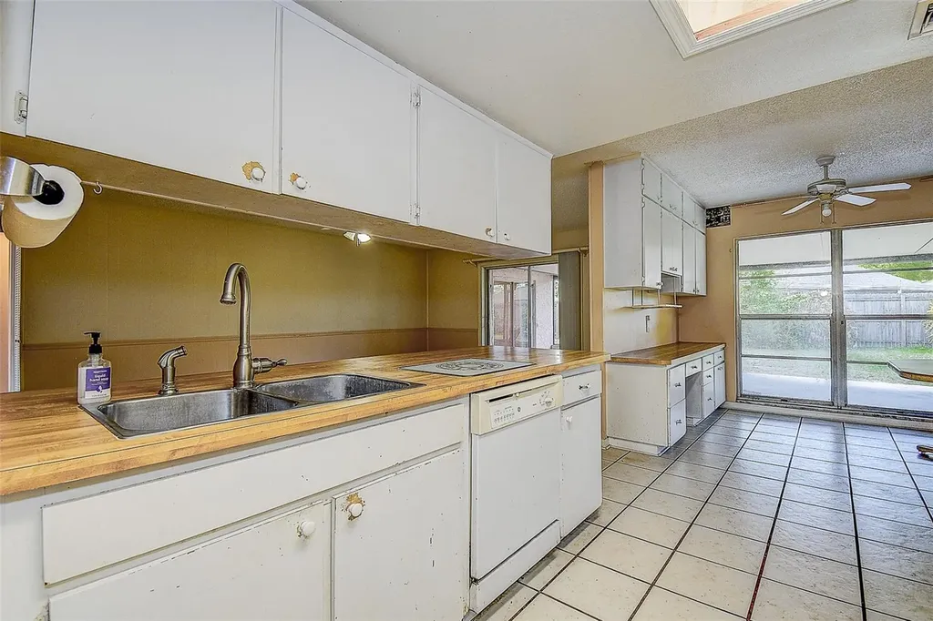 3102 Old Spring Place Tampa FL 33618
