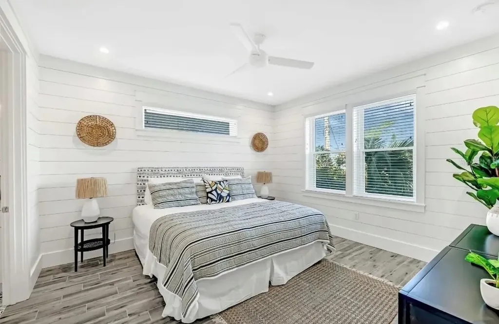 2403 Avenue C Bradenton Beach FL 34217