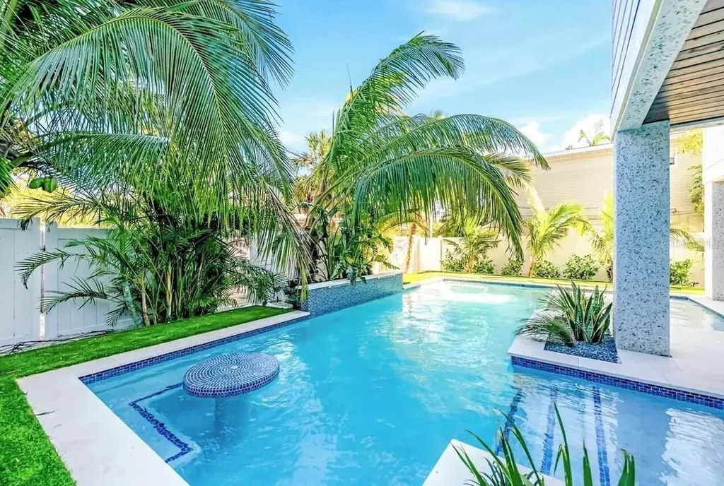 2403 Avenue C Bradenton Beach FL 34217