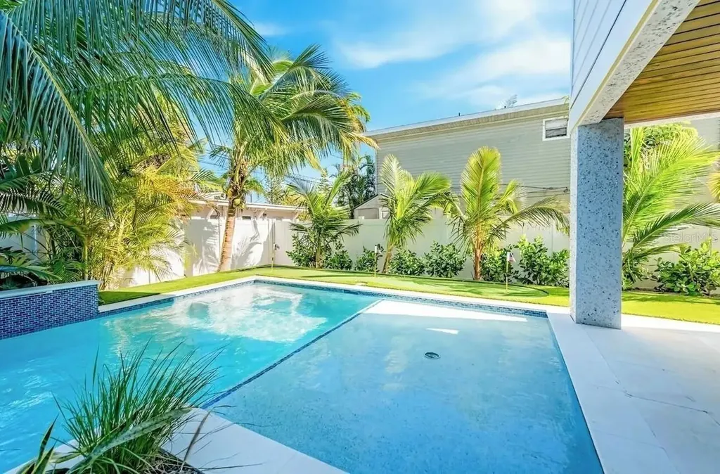 2403 Avenue C Bradenton Beach FL 34217